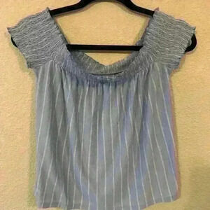 American Eagle off the shoulder smocked top, size Small, cottagecore, boho